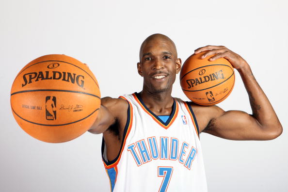 NBA：湖人加时险胜掘金 詹姆斯砍下40分（湖人加时力克掘金，詹姆斯独得40分）