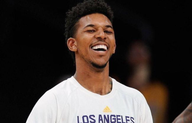 早报：誓死保卫阿隆索.jpg（早报：阿隆索保卫战打响）