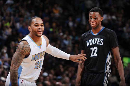 科尔：卢尼在进攻篮板方面贡献非常大，我们现在也很怀念这些（科尔：卢尼的前场篮板价值巨大，现在格外想念他的这些贡献）