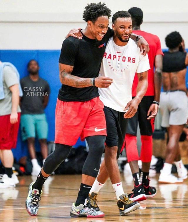 每体：拉菲尼亚可能在周末联赛回归名单，但可能不会上场（每体：拉菲尼亚有望周末联赛回归大名单，但出场成疑）