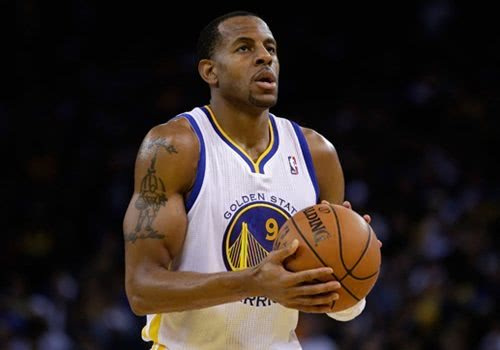 葡媒：本菲卡在考虑冬窗引进格雷罗，穆里尼奥很看好他（葡媒：本菲卡计划冬窗签下格雷罗，穆里尼奥力荐）